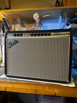 Fender 68 Custom Vibrolux Reverb