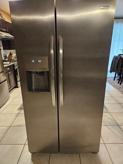 Frigidaire Side by Side Refrigerator