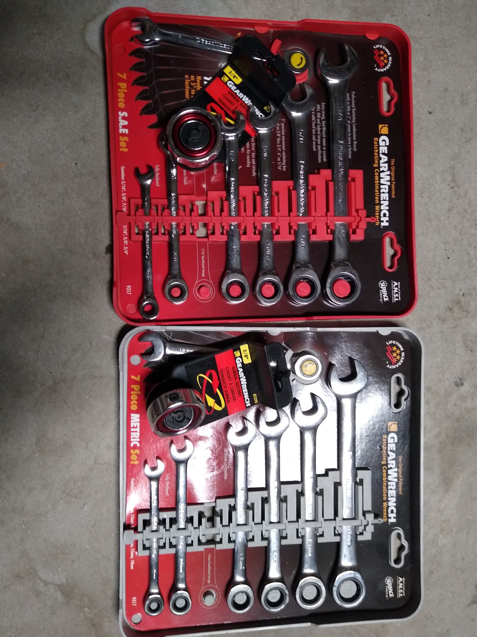 Gearwrech ratchet wrenches