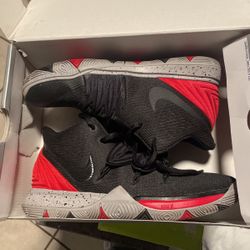 Kyrie 5