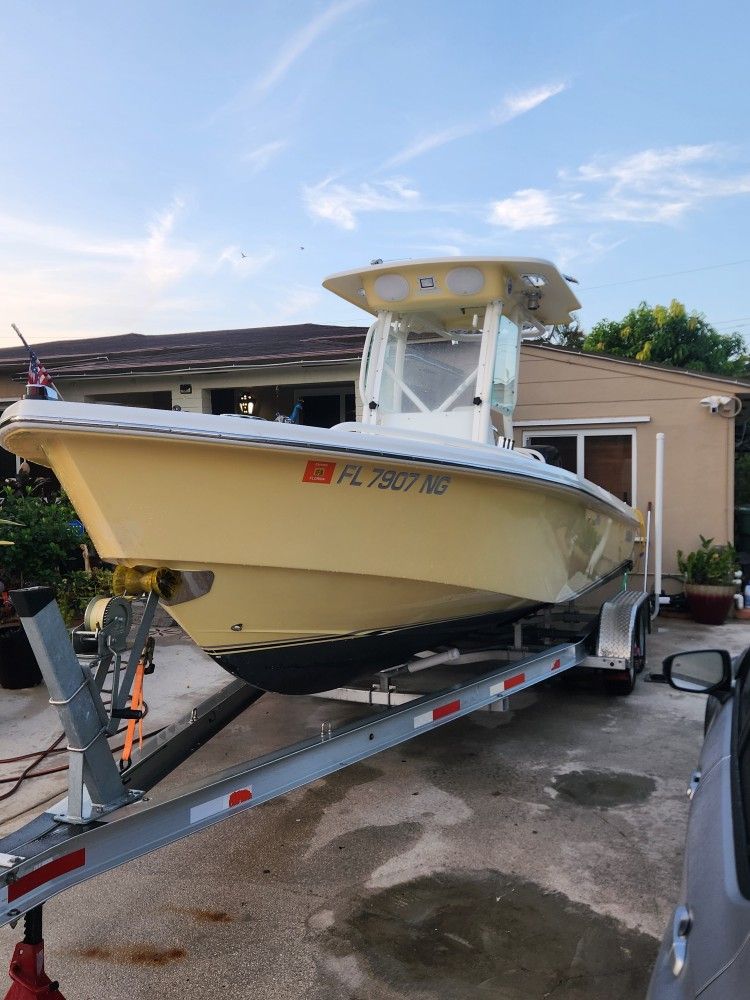 24.3 Everglades 2007 , Suzuki 2007 250 Hp 600 Hrs