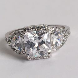 NEW WOMENS SILVER TONE RHINESTONE RING SIZE 8.5