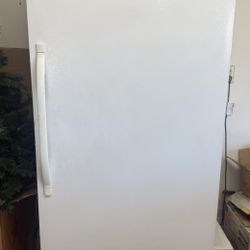 Kenmore Freezer (white)