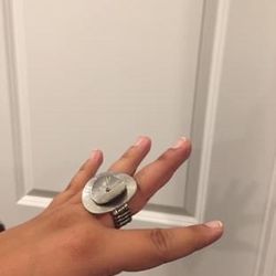 Ring with elastic band