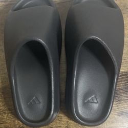 Men’s Size 8 Adidas Yeezy Onyx Slide