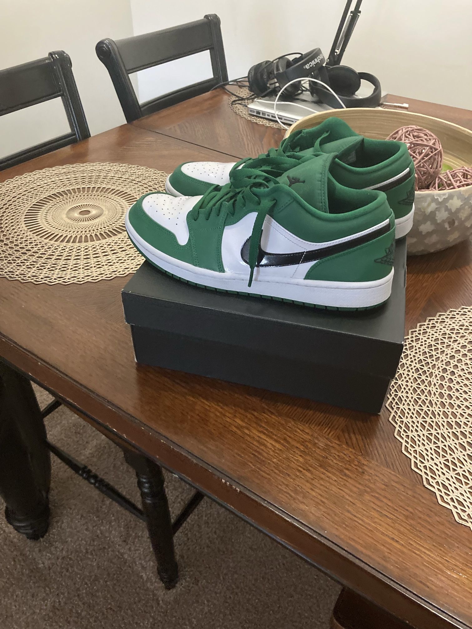 Air Jordan 1 Low GS “Pine Green”