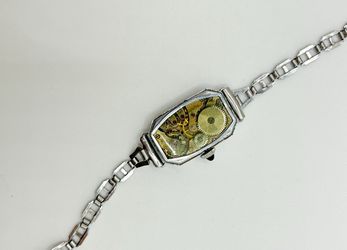 Vintage mechanical watch. 17 Jewels 14k mechanics.