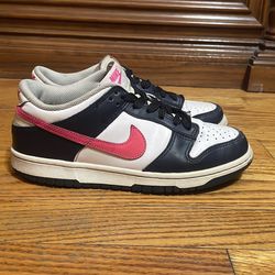 Pink nike dunks low