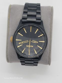 Nixons Sentry 38 SS Watch