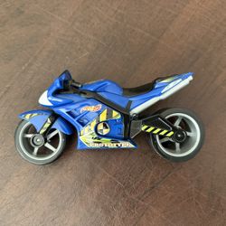 Incredible Crash Dummies Blue CrashCycle Motorcycle & Green Dummy by HOT WHEELS