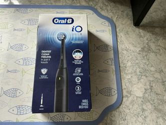 Oral-B iO Series 2 rechargeable electric toothbrush in Night Black.  NIB