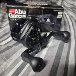 Abu Garcia Revo4 X-L (L) 6.6:1 Fishing Reel (New)