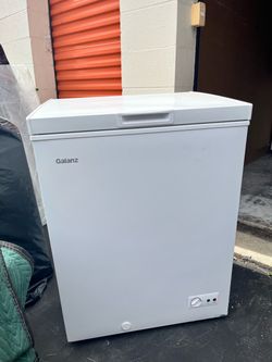 Galanz White Chest Freezer
