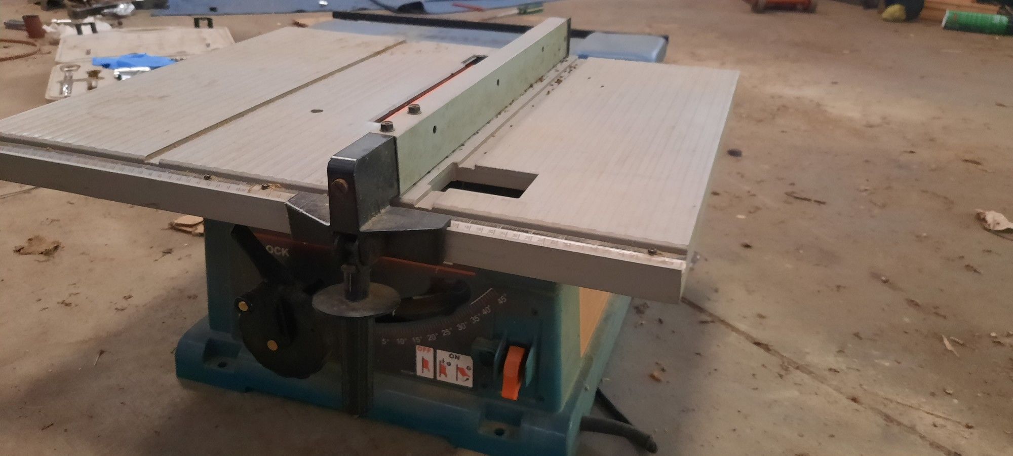 Hitachi Portable Table Saw