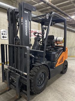 NEW! Dooosan forklift for sale, 5500 lb capacity 
