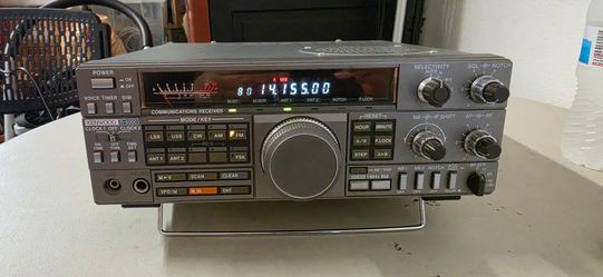 Kenwood R-5000 communications receiver