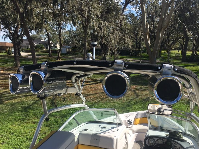 Titan Wakeboard Tower Speakers