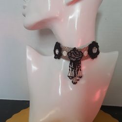 Handmade Comfortable Choker With Jewelry