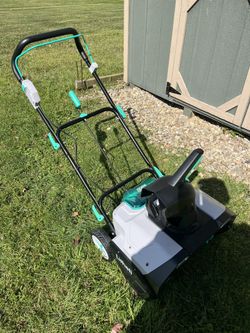 Battery Powered Snow Blower Like New