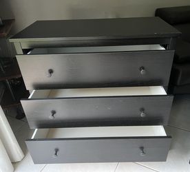 Black 3-Drawer Dresser Chest