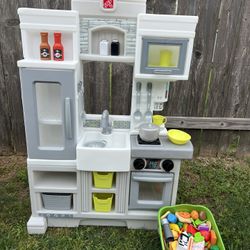 Step Two Full Kitchen Set w/ Food! 