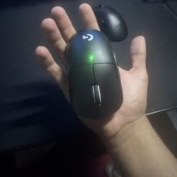 Logitech G Pro X Superlight Wireless Gaming