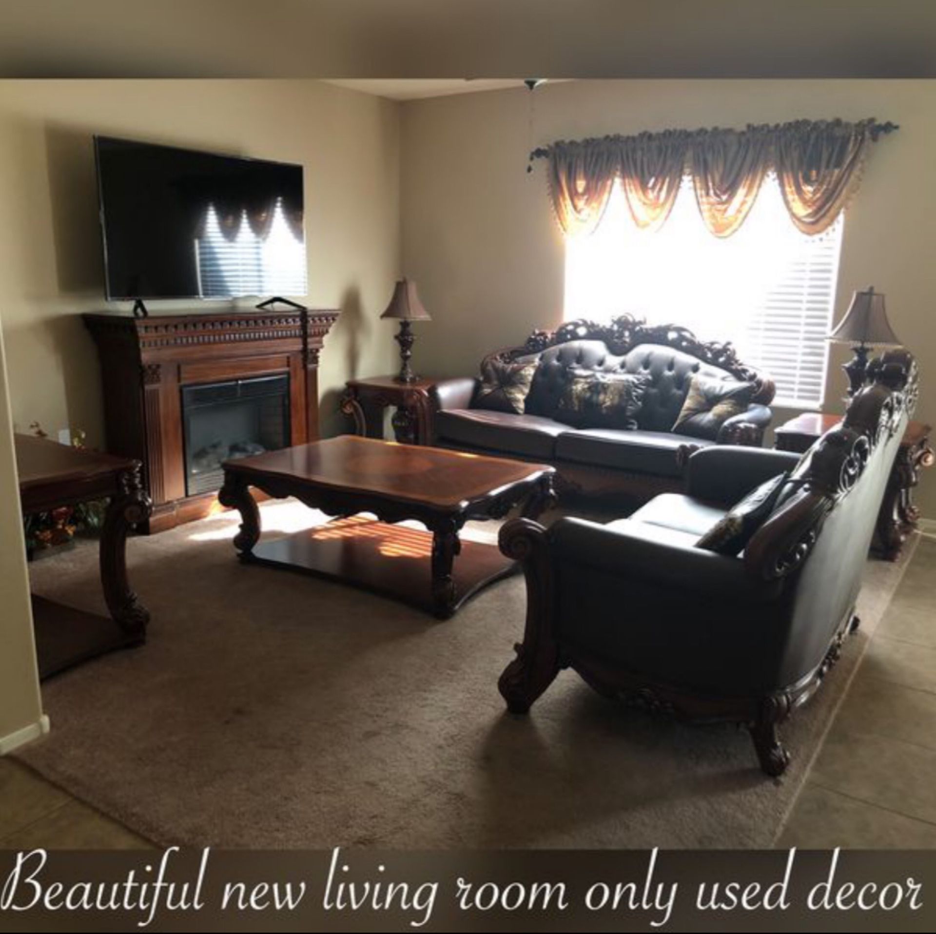 Gorgeous gently used living room set selling only as a set !other message n offers will be Ignored