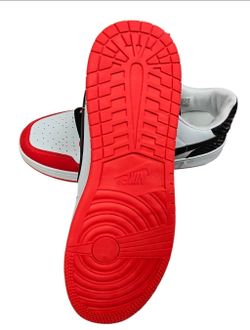 Women sneakers size 10