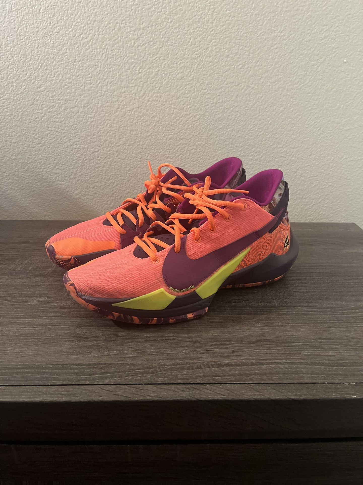 Size 11 Zoom Freak 2 Bright Mango 