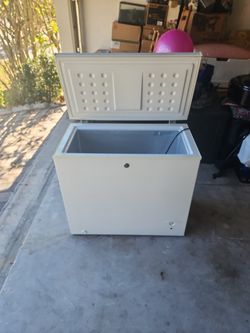 GE Bench Freezer