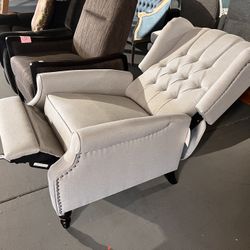 Wingedback Recliner