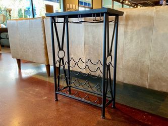 Petite All-Metal O-Ring Strap Wine Rack