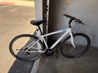 Trek Verve 3 bike