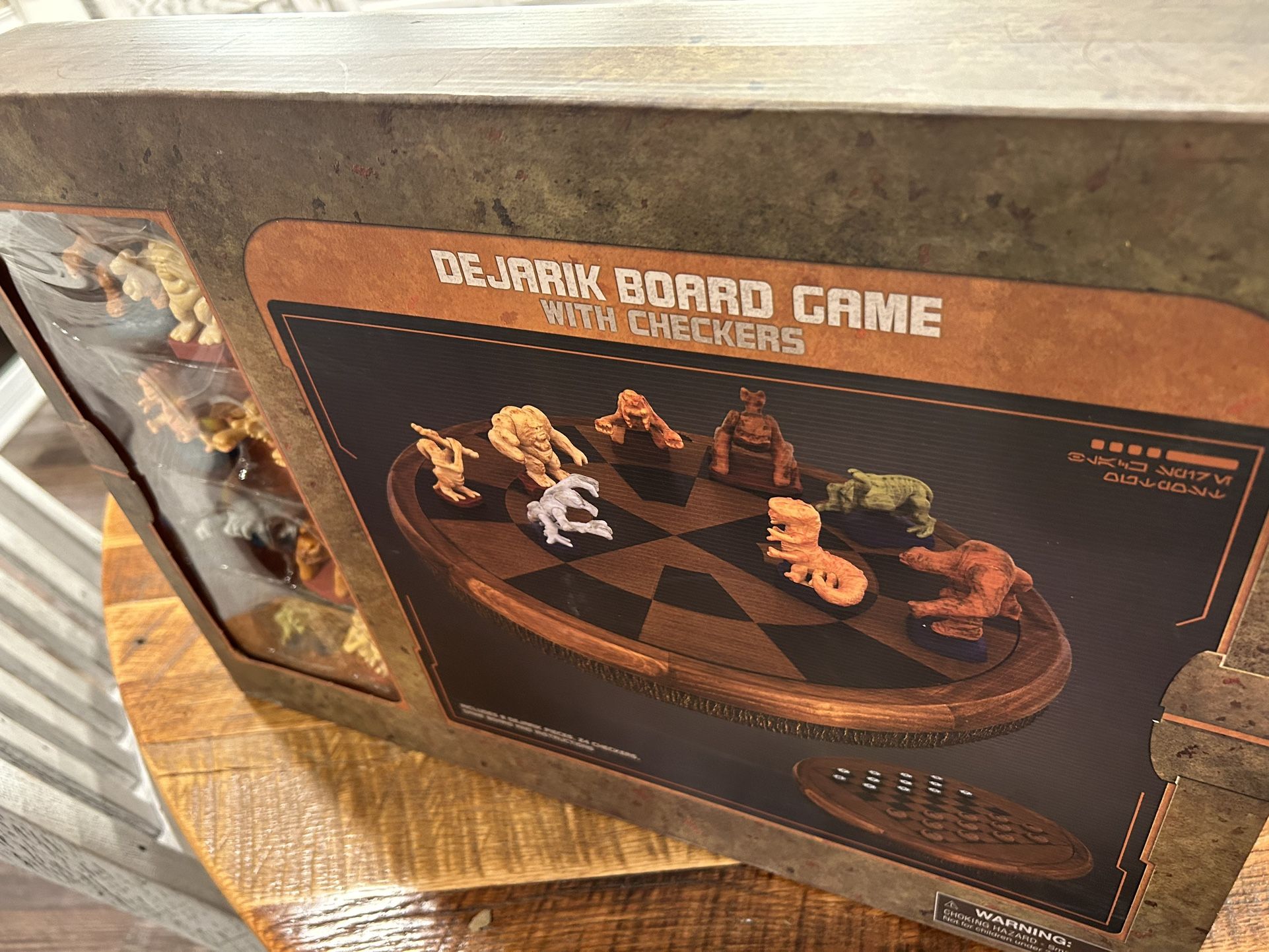 Star Wars Galaxy's Edge Dejarik Board Game with Checkers for Sale in Springfield, OH OfferUp