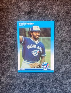 1987 Fleer Update Baseball - Cecil Fielder - Card no U-31 - Mint - Detroit Tiger’s Great ( Steroid Free) 50+HR’s a year Legend - 2nd Year Csrd