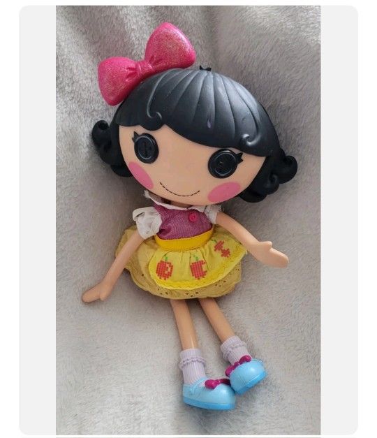 2011 Lalaloopsy Girl Doll 13" Full Size Black Hair Snowy Fairest  Pink Bow