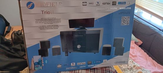 Wireless surround sound system