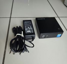 Gigabyte Mini PC 32gb SSD 4 GB Ram HDMI Wifi Bluetooth Windows 7 Small Form Compact Fits In Your Pocket