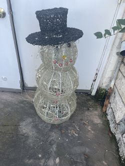 Christmas Figurine Lights Up 