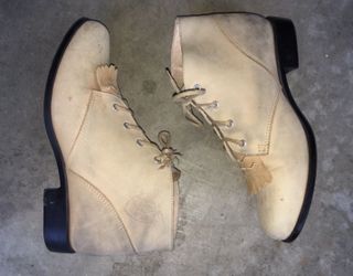 Ariat tan nubuck leather paddock ankle riding boots size 7M