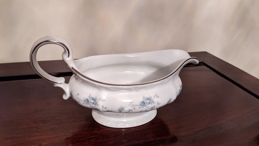 $10 Vintage China Johann Haviland, Gravy Bowl