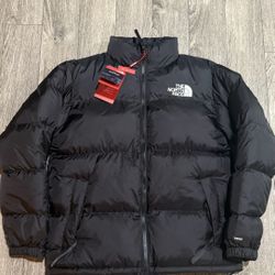 North Face Puffer Jacket 700 Size Medium Black