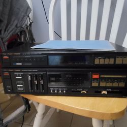 Fisher  amplifier stereo new....