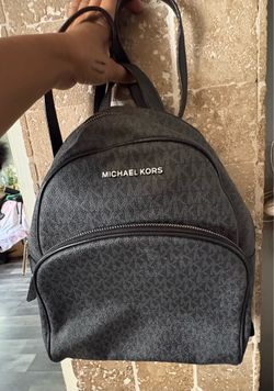 Michael Kors backpack/ GUC, needs a little cleaning in front pocket 🤗