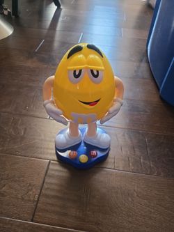 M&M Dispenser