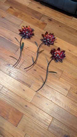 Flower wall decor