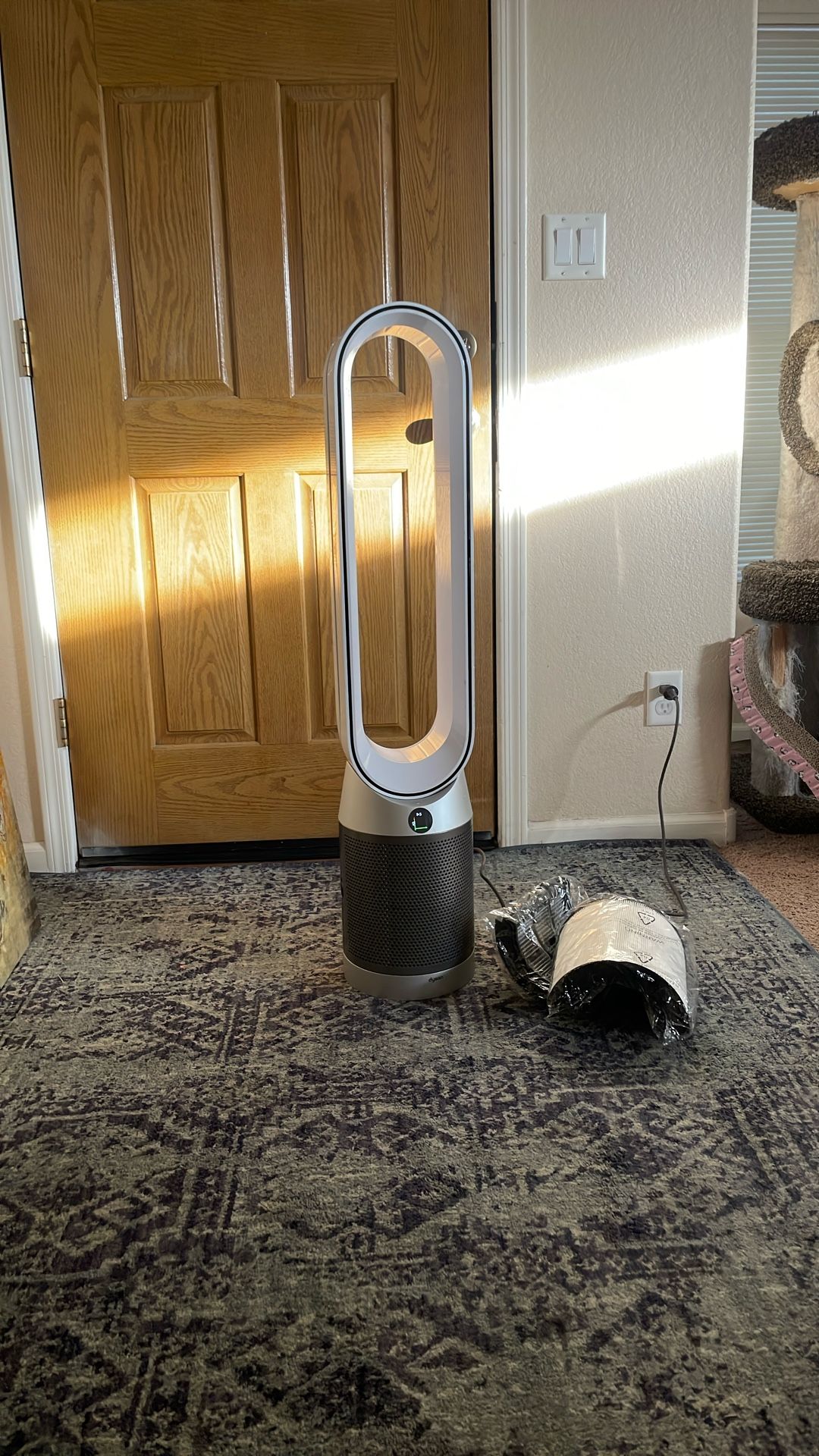 Dyson Fan/ Air Purifier TP07 Cool Smart HEPA Purifying Fan