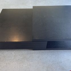 Accent Chairs &  Coffee Table