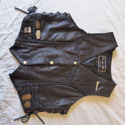 Biker Vest Woman's XXL Black Leather Laughlin & Daytona Pins