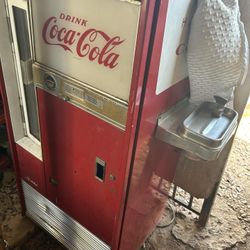 VINTAGE COCA COLA COKE DRINK BOTTLE  SODA MACHINE COOLER Cavalier